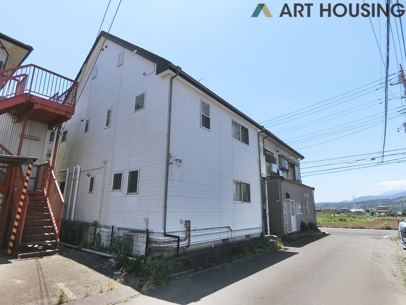 外観 - 車通りの少ない閑静な住宅街