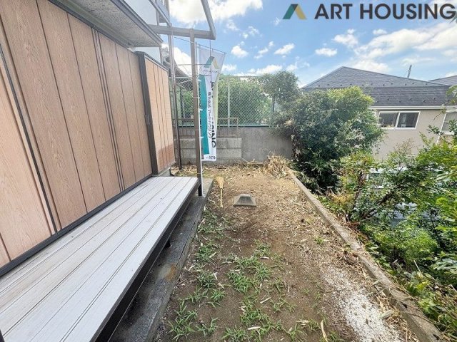 外観 - 車通りの少ない閑静な住宅街