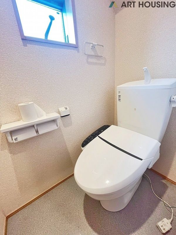 トイレ - 落ち着いた色調のトイレです