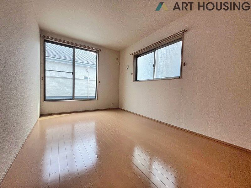寝室 - 落ち着いて過ごせるお部屋なので、寝室にいかがでしょうか