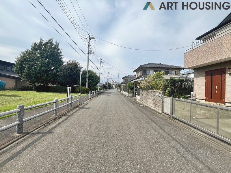 6mのゆとりある前面道路です