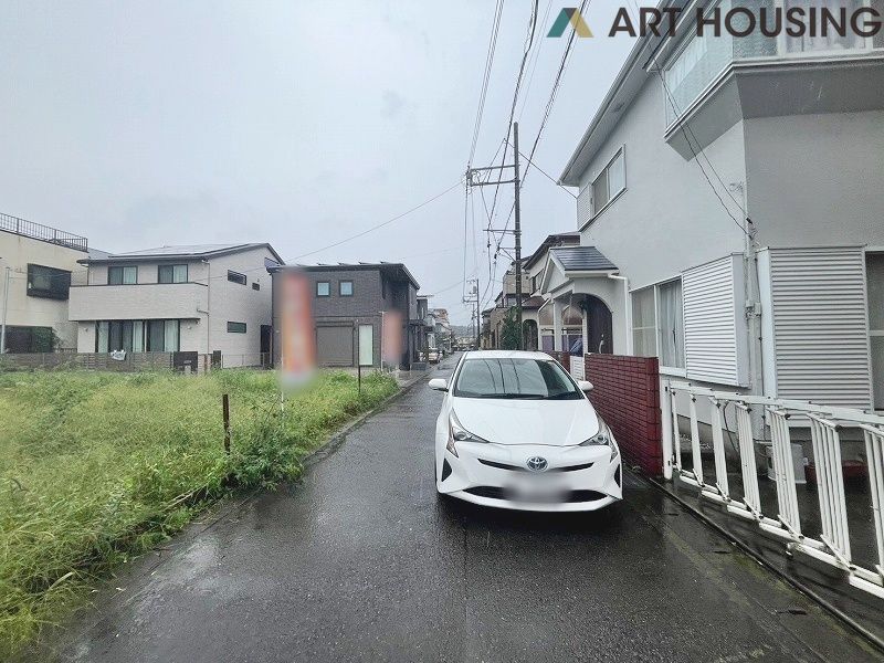 前面道路含む現地写真です