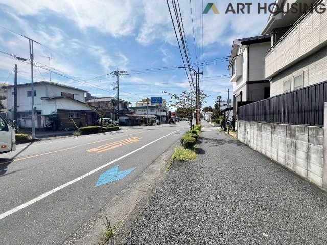 南東側約18m道路に接道しています!