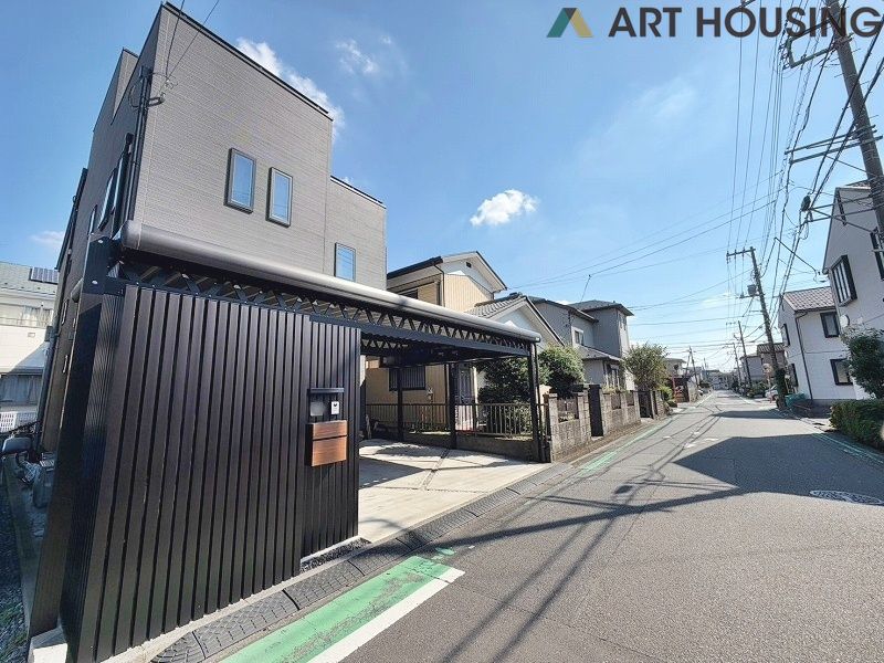 前面道路含む現地写真です