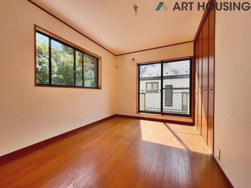 寝室 - 落ち着いて過ごせるお部屋なので、寝室にいかがでしょうか